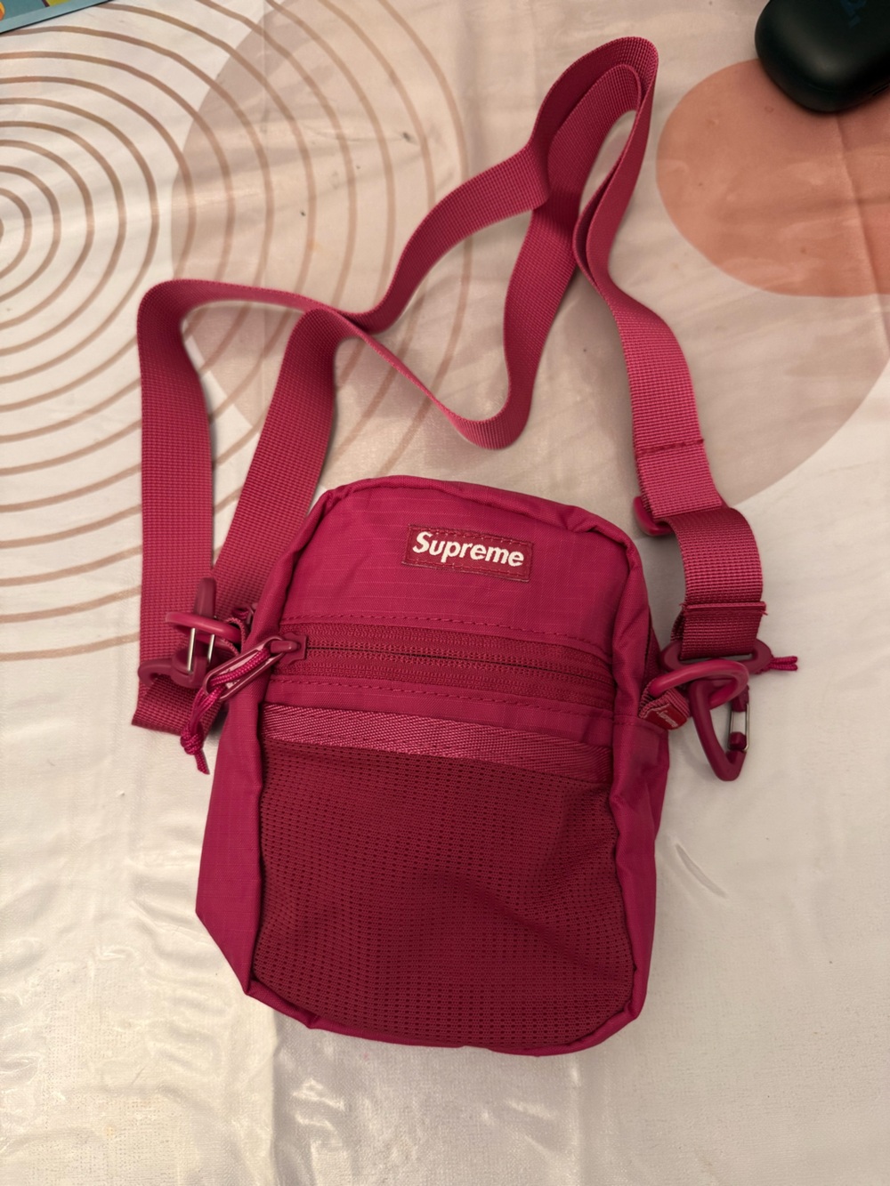 Supreme Small Crossbody Bag in Magenta
